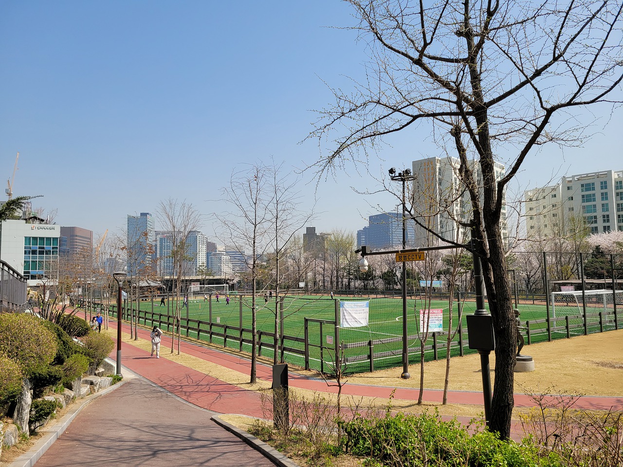 士队实现卓 士队实现卓